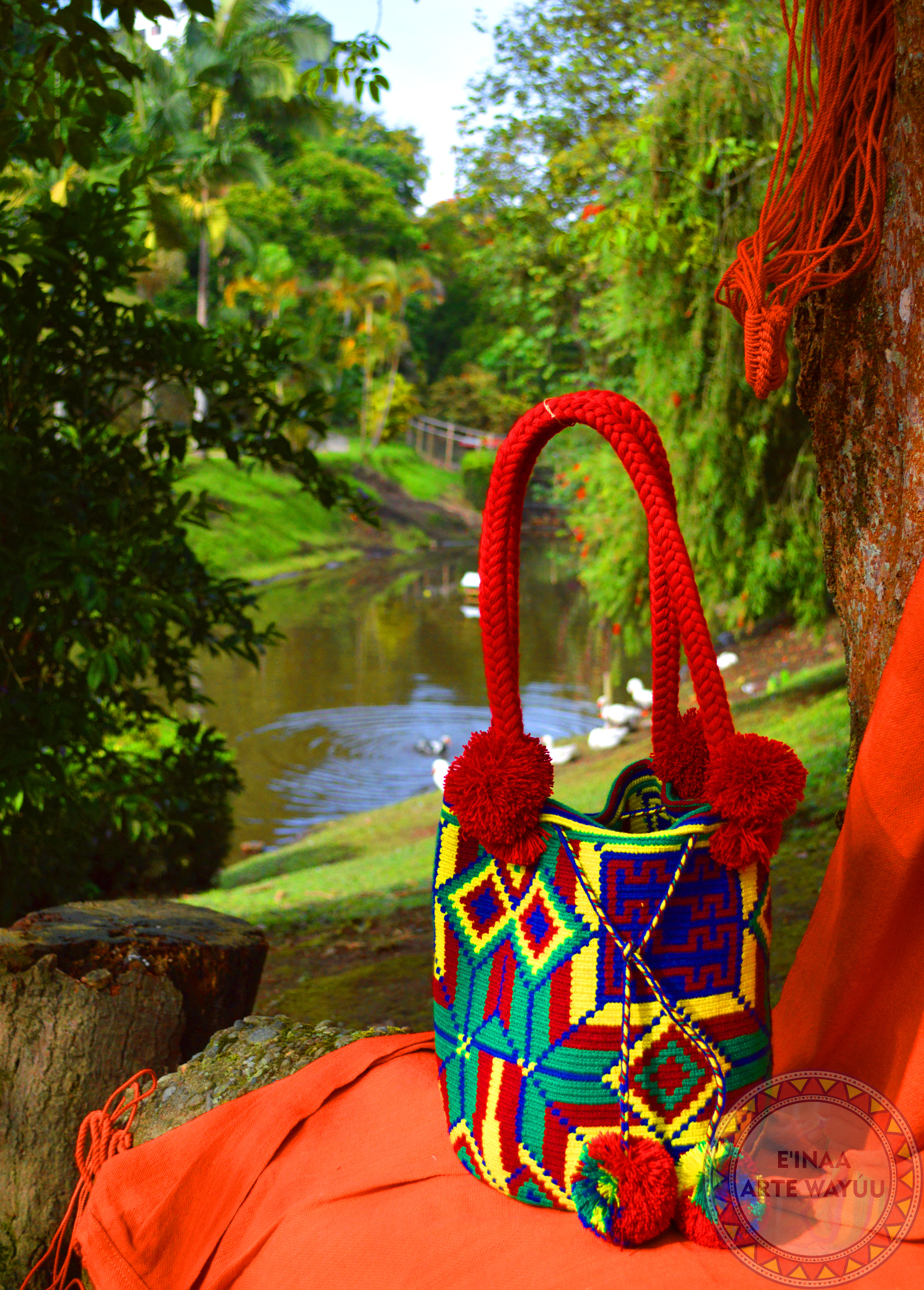MOCHILA WAYÚU DE DISEÑO