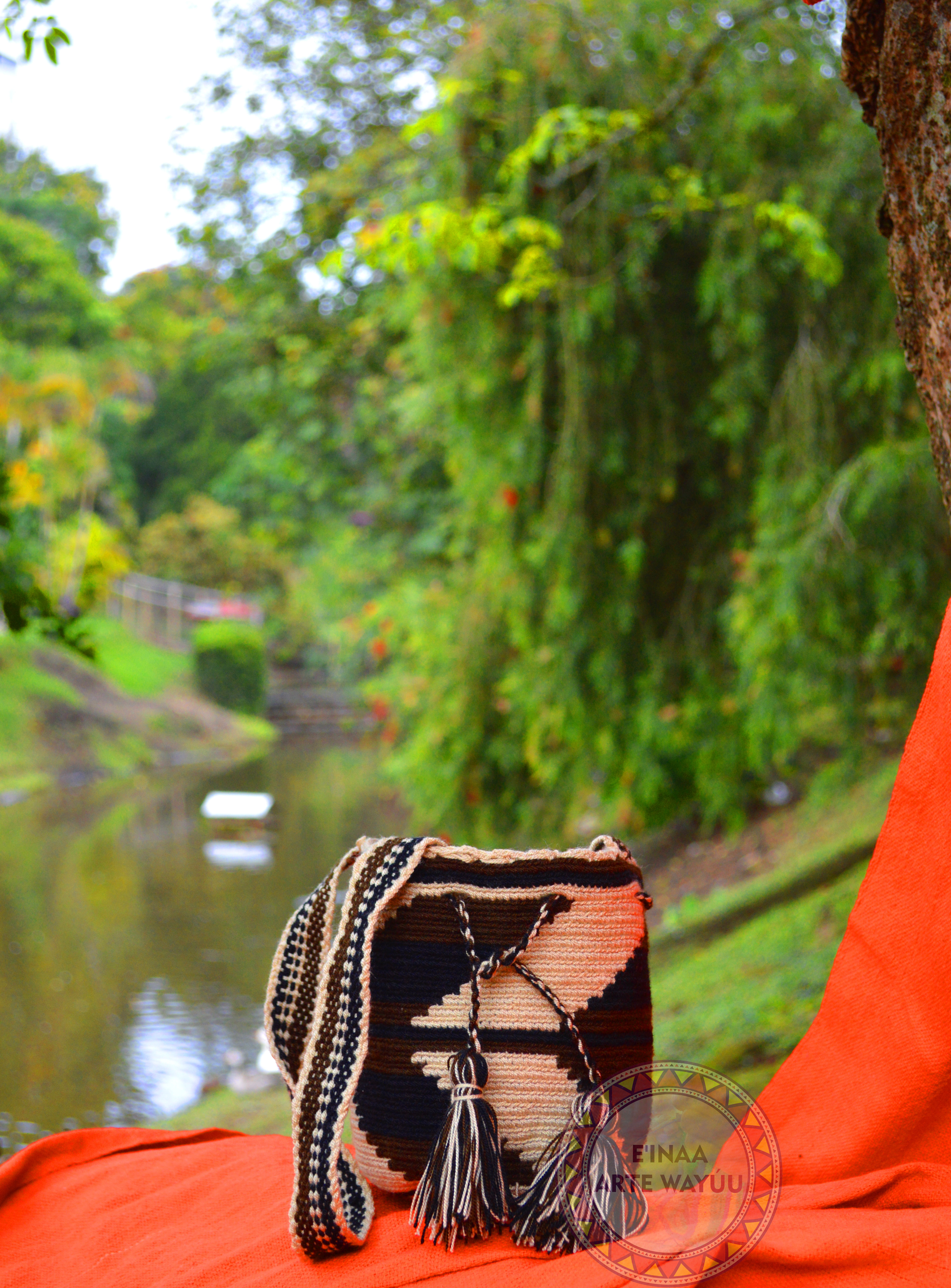 MOCHILA WAYÚU PEQUEÑA