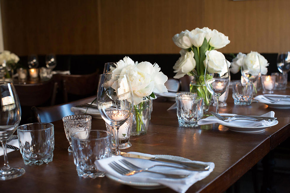 White flower centrepiece for wedding