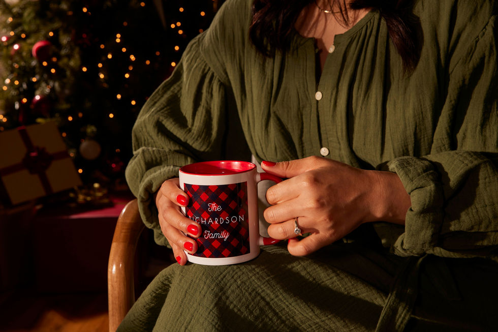 Vista_Holiday_FY23_Mug_EU_T2_030_3735 copy