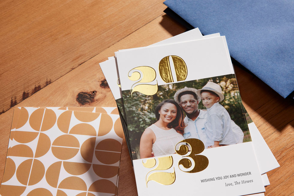 Vista_Holiday_FY23_HC_Stack_Foil_T2_V2_067_1438 copy