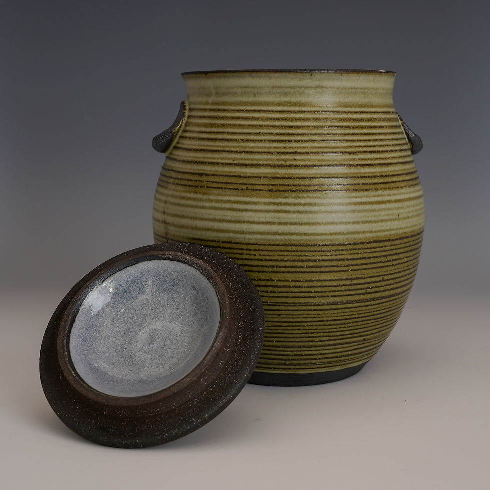 Thumbnail: Lidded jar