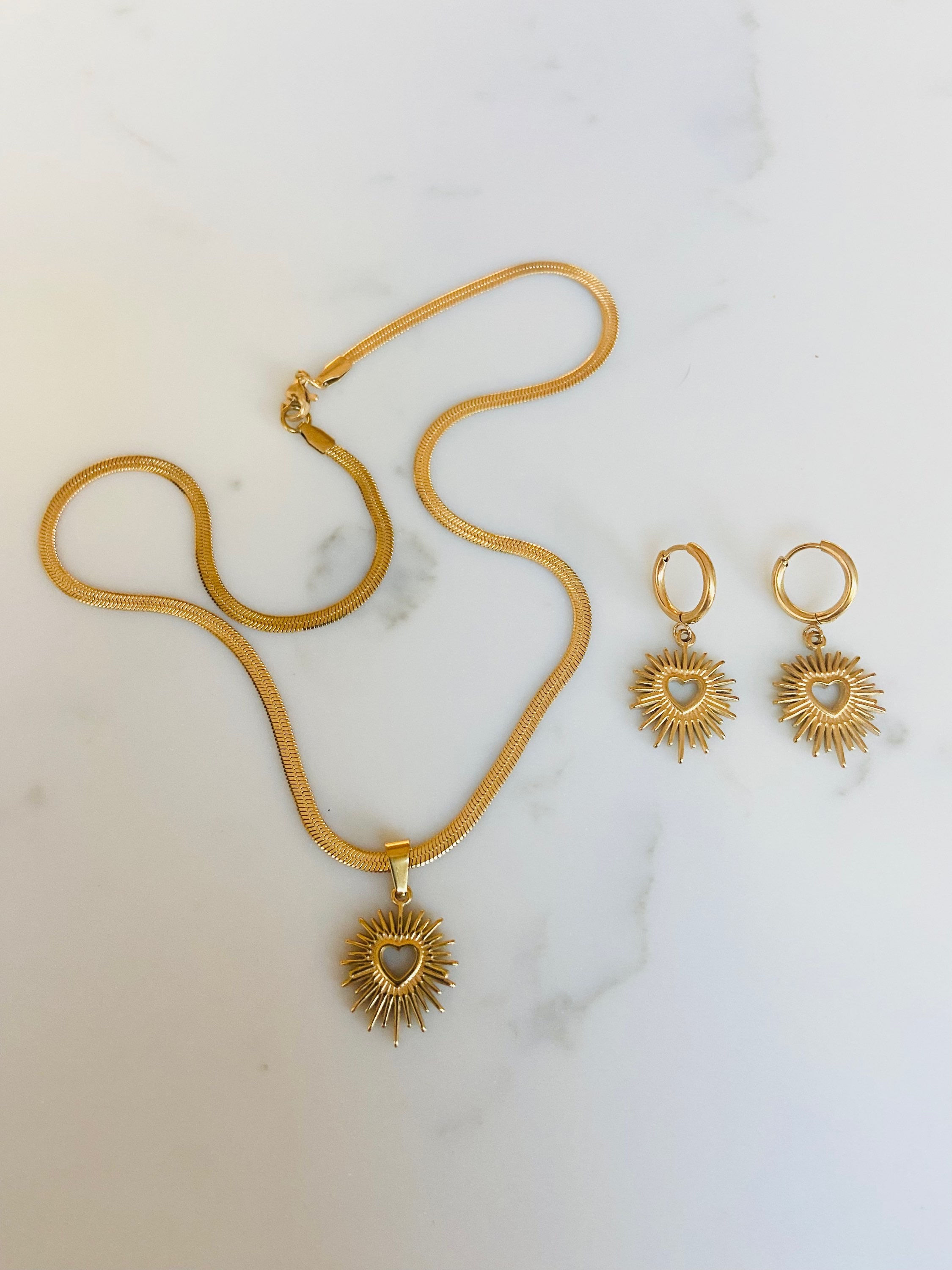 Giselle heart necklace and earring set 