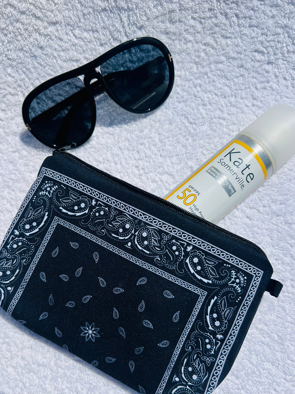 Thumbnail: Lia Bandana zip pouch 