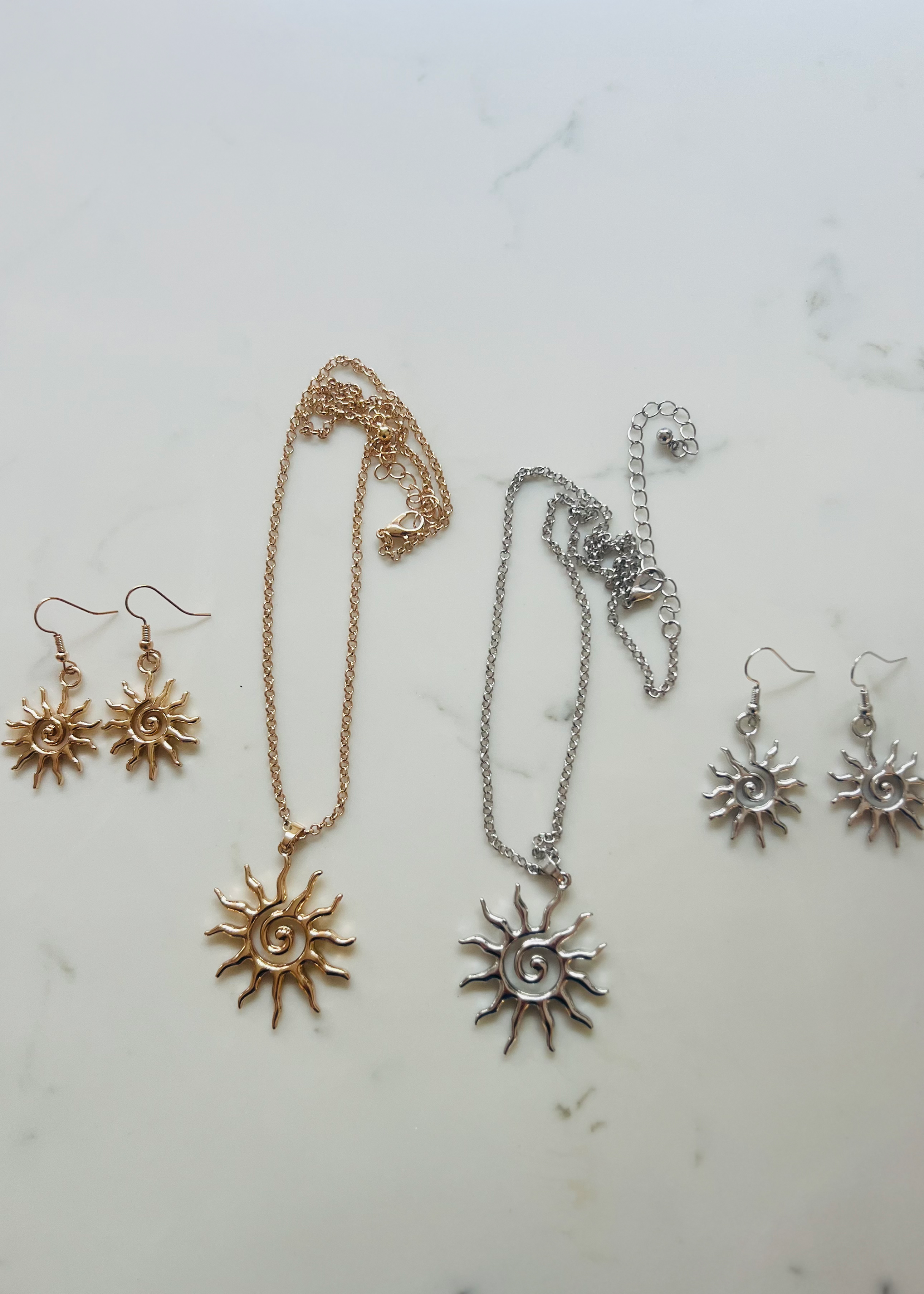 Rae necklace and earring set 