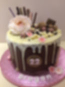 Drip cake choc pink