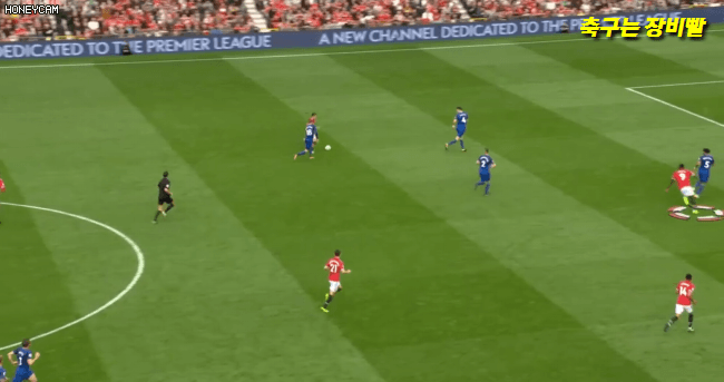 진행 방향 선택의 아쉬움. 루카쿠는 아직 훈련이 많이 필요한 선수이다.