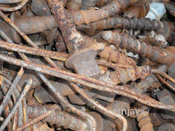 04.12.train screws