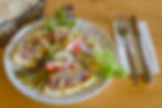 Backsteinkäse in Essig und Öl mit Brot