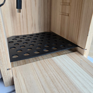 Netview Birdfy Smart Birdhouse with Camera - hinged door and camera connection