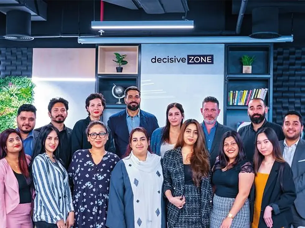 gulfnews_import_2023_11_02_Decisive-zone-_18b8eaae41b_medium.webp_w=1200&ar=40_21&auto=for