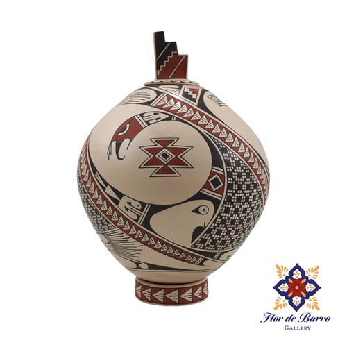 Graciela Martinez & Hector Gallegos Sr. | Mata Ortiz Pottery |Flor