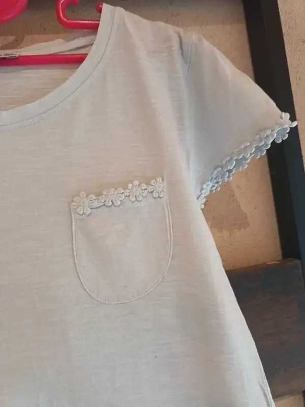 Miniature : T-shirt broderie 12 Ans 