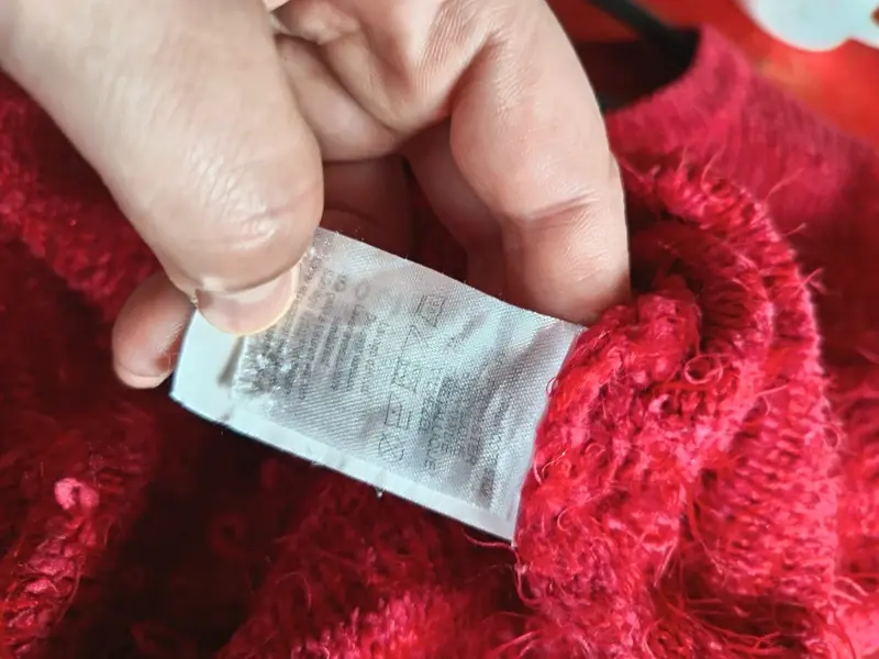 Miniature : Pull doux Cooconing Armand Thiery T-S 