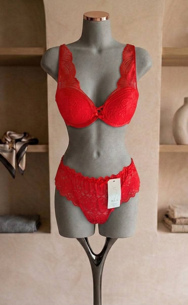 Miniature : Ensemble de lingerie Neuf Rouge intense en dentelle 95B /L
