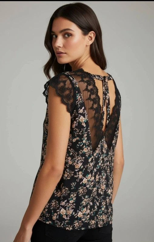 Jolie haut fluide fleurie T-M