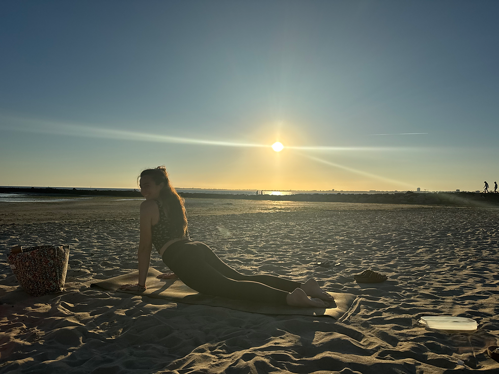 Solstice & Soleil — Cours de Yoga gratuit pour la Journée Internationale du Yoga