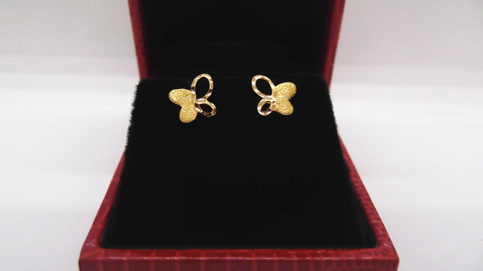 916 GOLD EARSTUD