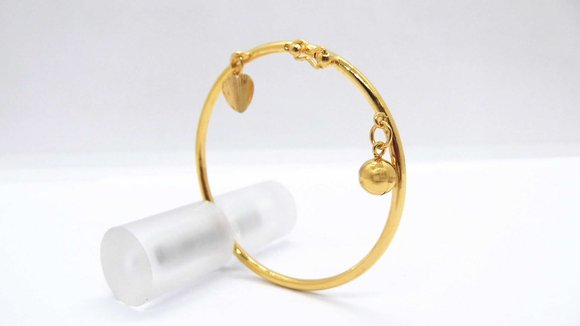 916 GOLD BABY BANGLE