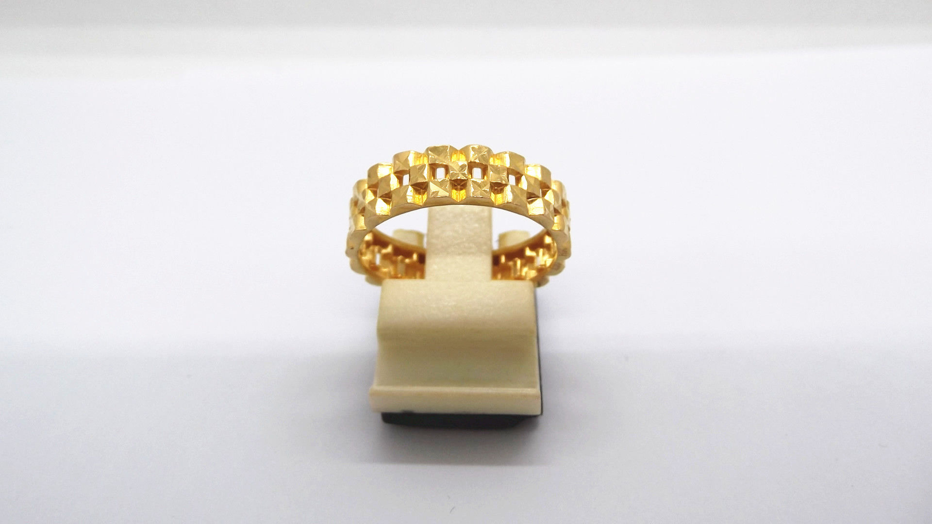 916 GOLD RING