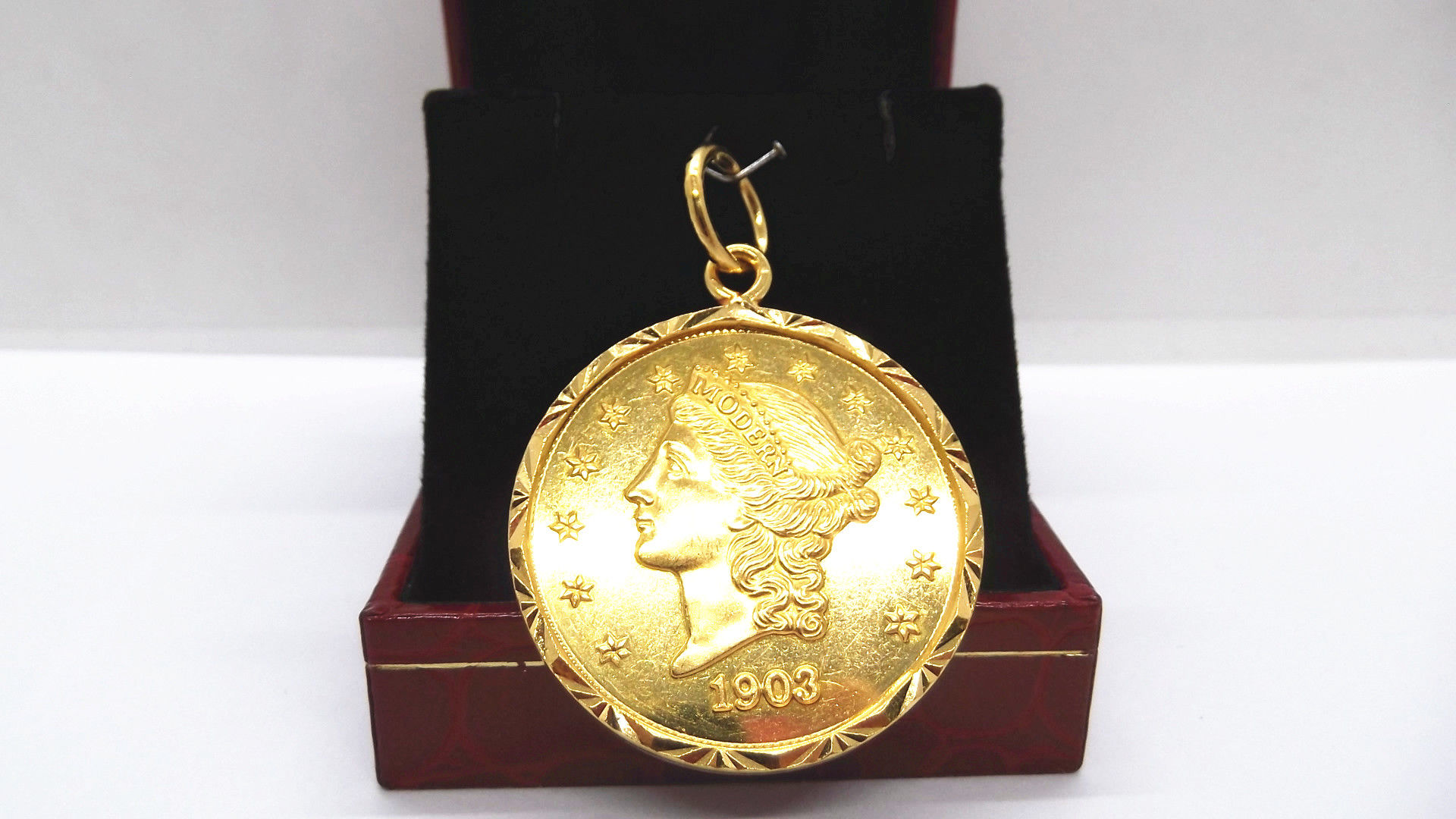 916 GOLD PENDANT
