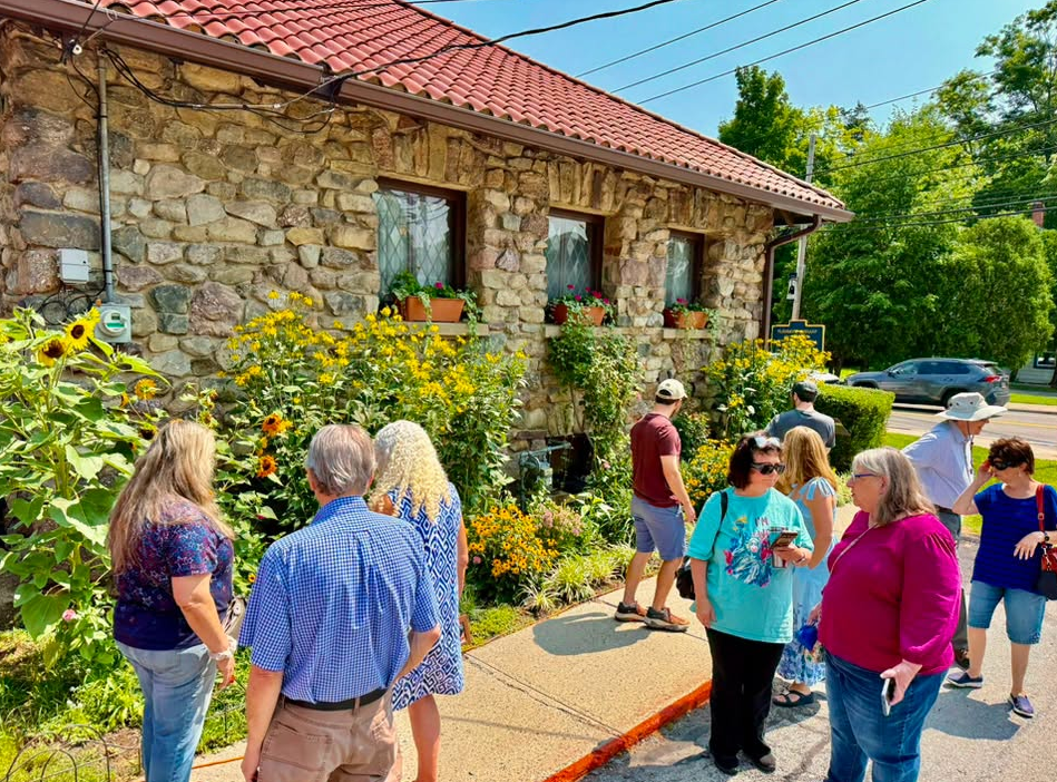 A New Flower Garden Honors Dona Weyant at the Woodbury Historical Society