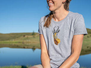 TEE WITH A SOCIAL TWIST.