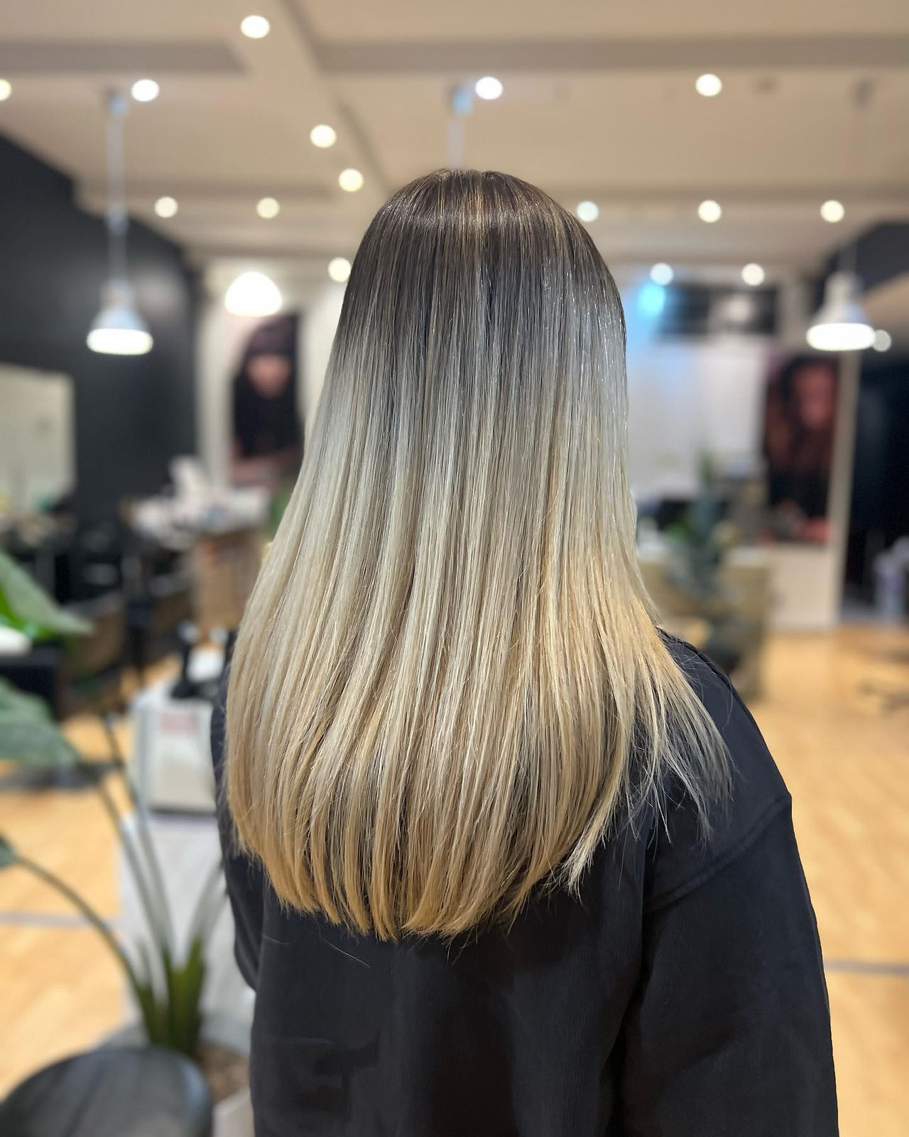 roots melting balayage
