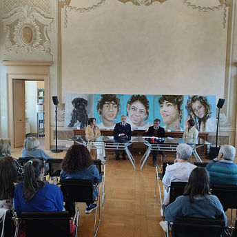 Mostra personale di Daniela Volpi presso Villa Brunati a Desenzano del Garda BS