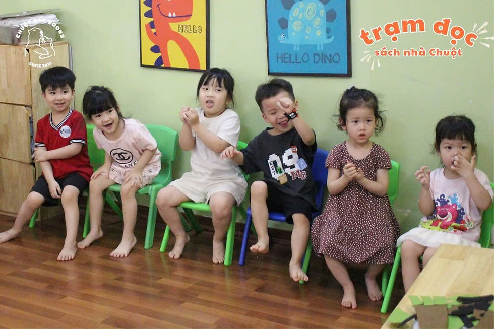 Các bạn nhỏ hào hứng lắng nghe câu chuyện “Cho tớ một phần với!”