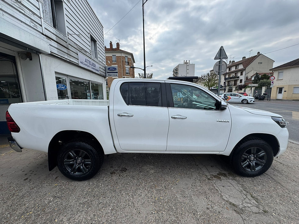 Miniature : Toyota Hilux IV 4WD 2.4 D-4D 150 DOUBLE CABINE