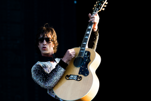 Richard Ashcroft estrenó su versión de la canción de John Lennon "Bring On The Lucie 