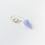 Miniatura: Pendolo sfaccettato a punta in calcedonio con catena color argento, per cristalloterapia e radiestesia, su sfondo bianco