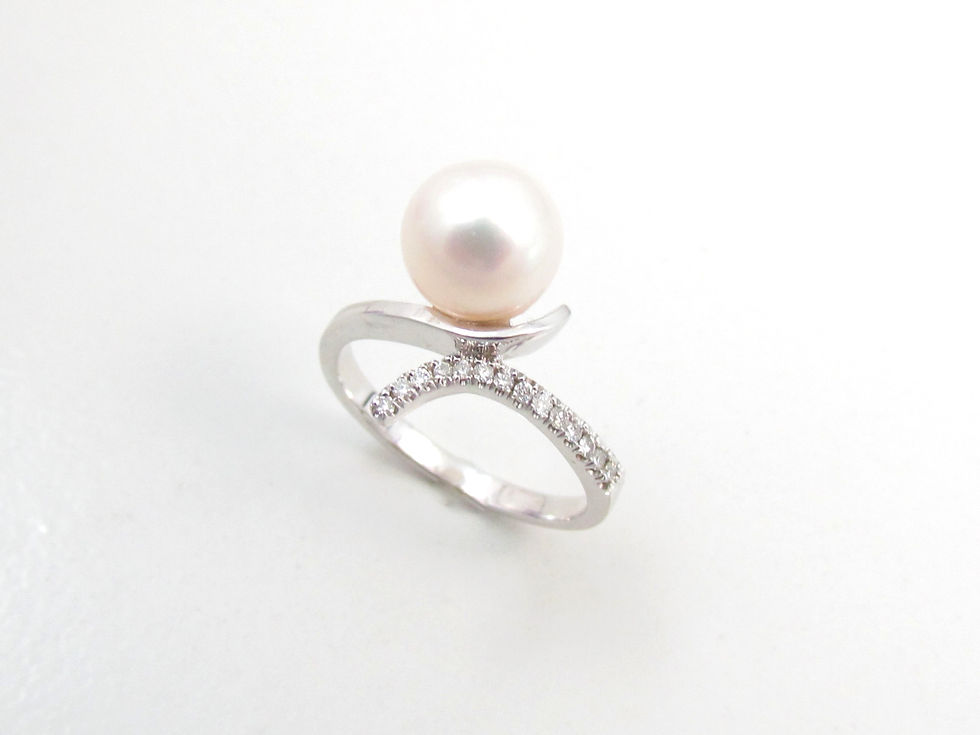 Thumbnail: 14kt White Gold Pearl & Diamond Ring - SOLD
