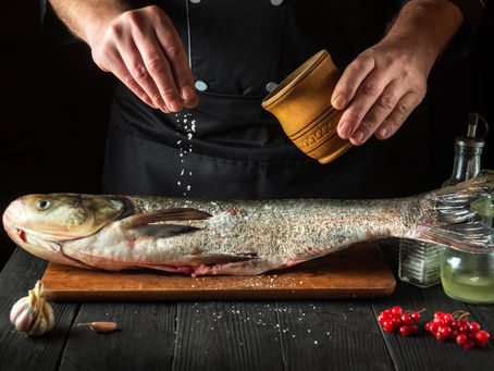 ¿Tu platillo con pescado te quedó salado? Intenta estos trucos