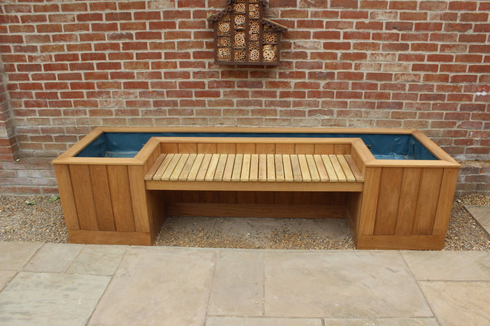 Garden Bench / Planter