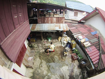 Jorge Necesario - Backpacking.cz: Low-cost traveling in Laos Muang Khua