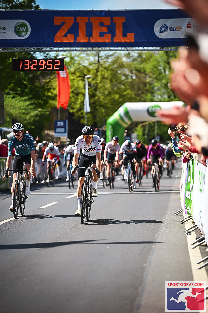 Zieleinfahrt Tour DÉnergie in Göttingen