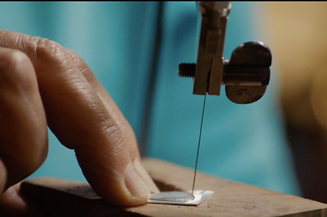 Maya fingers:saw.png