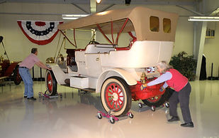  showroom epoxy flooring