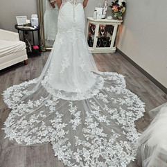 long lace scalloped train