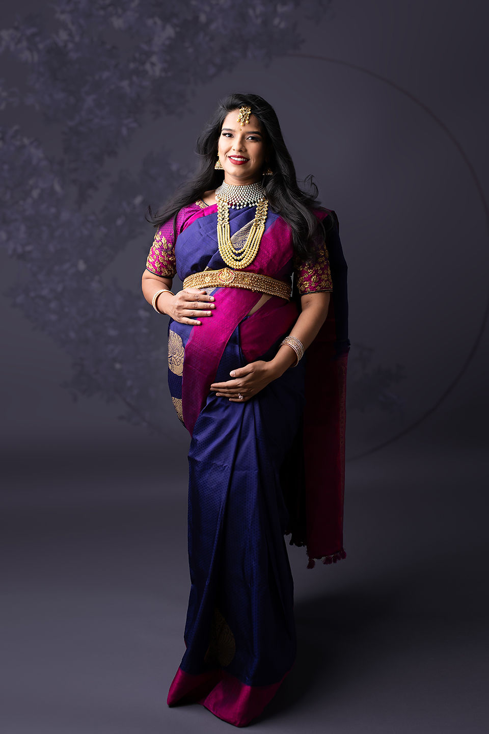 Dallas, Texas maternity photosession. Pregnancy photo studio. Maternidad