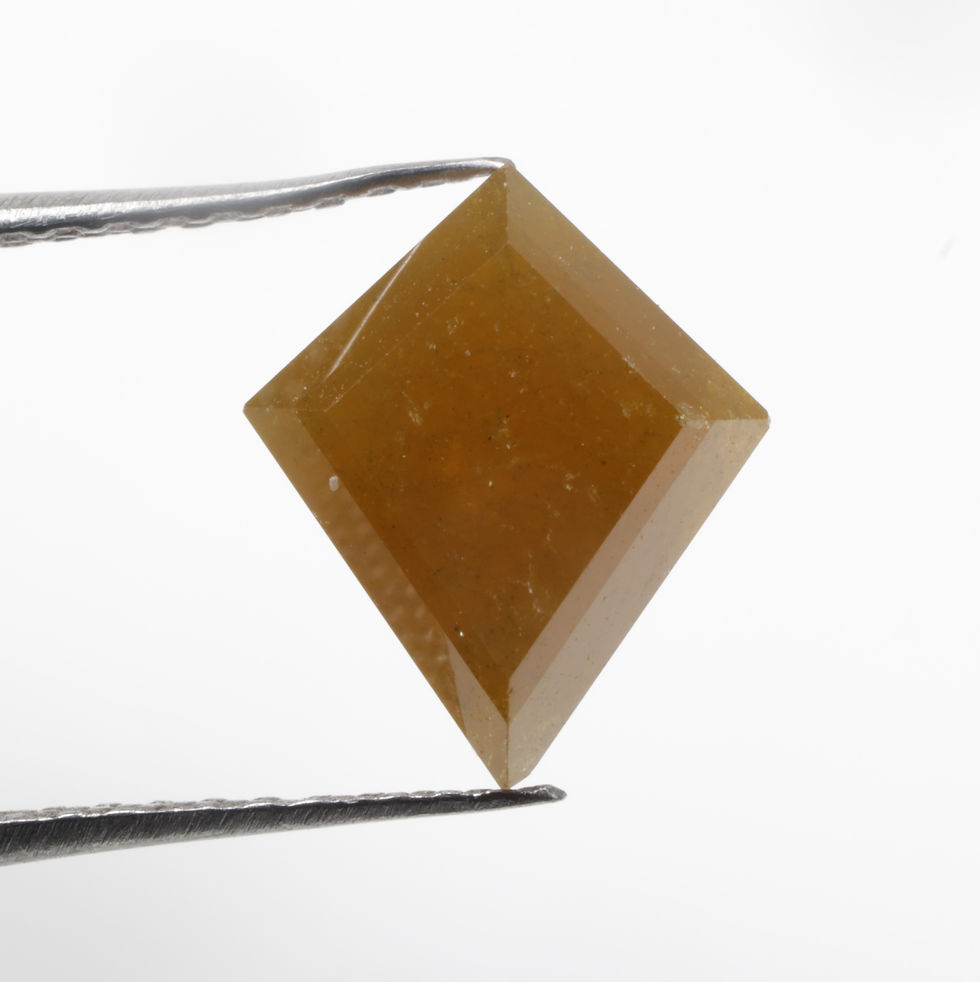 Thumbnail: 1.95 CT 9.3 X 7.9 MM Kite cut Natural Fancy color Diamond for Kite Ring Gift
