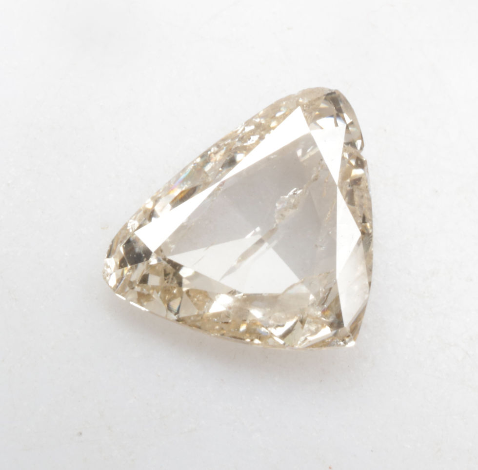 Thumbnail: 0.94 CT 7.2 X 9.1 MM Natural Trillion cut Diamond Rose cut Light Champagne color