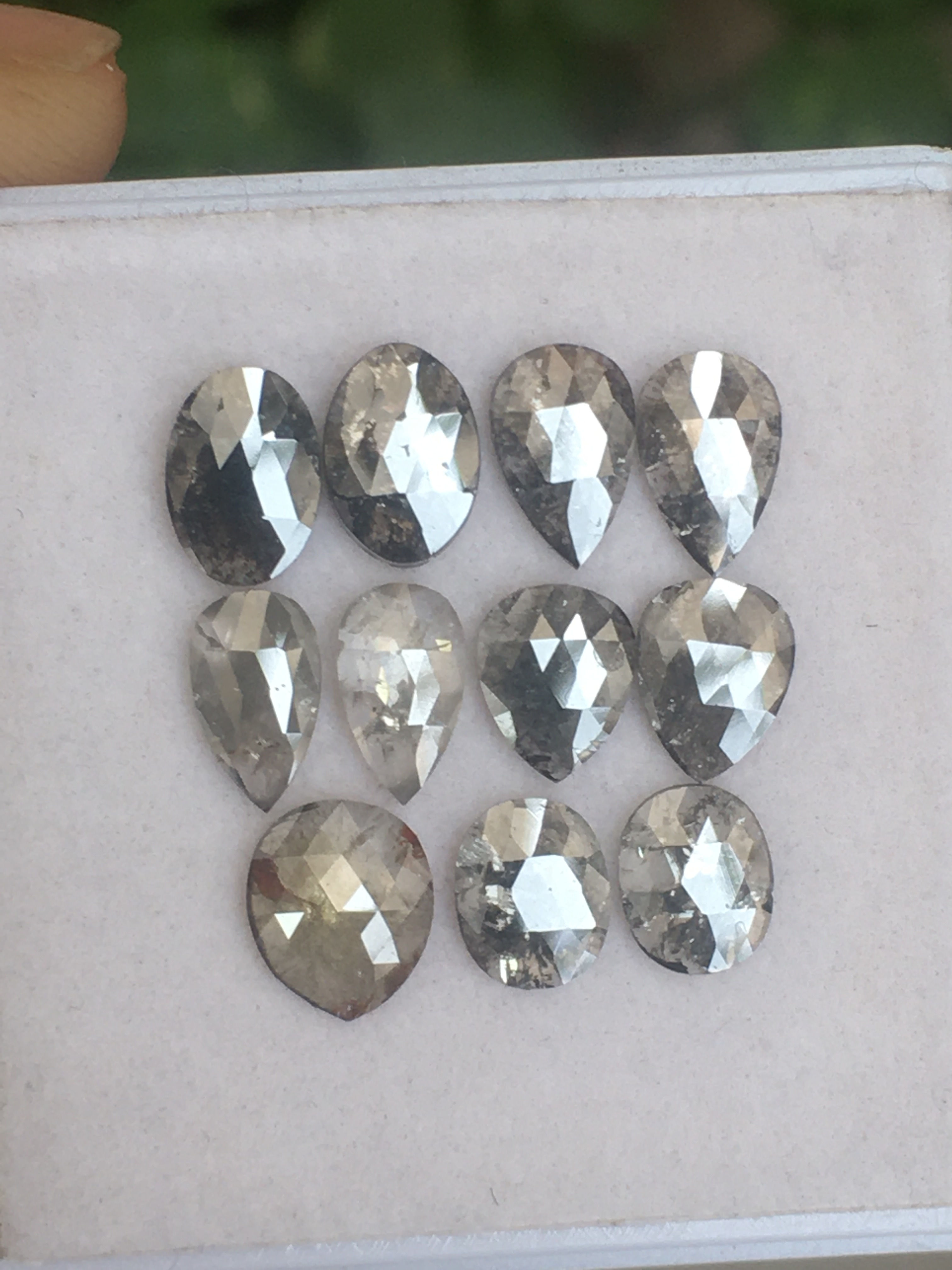 6.76 CT Natural Fancy color Loose Diamond pair Lot, Pear, Oval Diamond pair