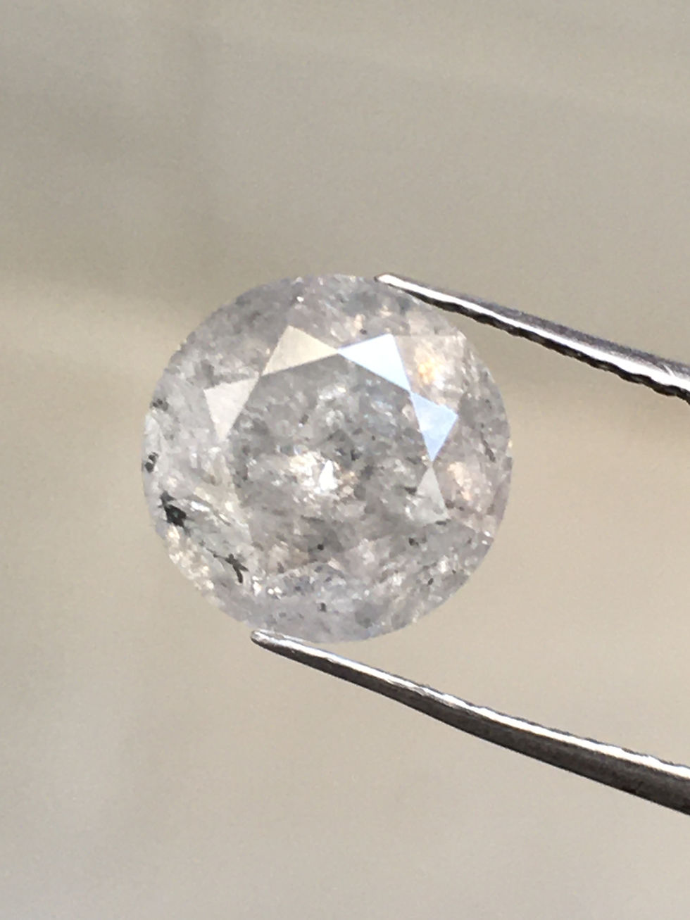 Thumbnail: 2.0 CT 7.9 MM Natural Round Cut Salt and pepper Brilliant cut Diamond