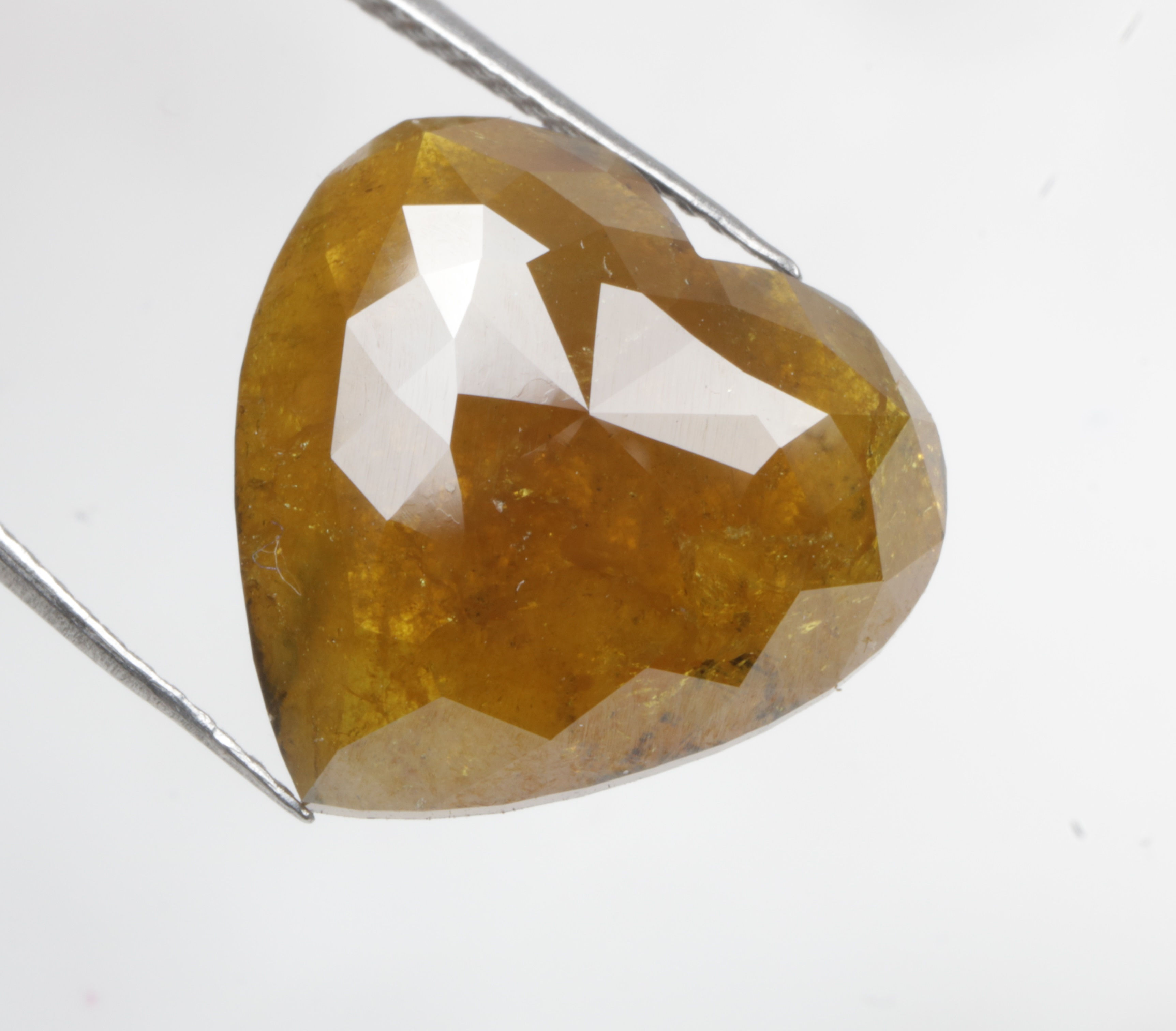 6.89 CT 14.1 X 14.0 MM Natural Heart cut Diamond Fancy Yellow color for Wedding