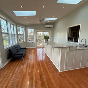 Interior sun room 