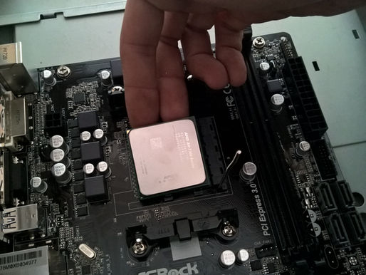 Αλλαγή επεξεργαστή & τοποθέτηση θερμοαγώγιμης πάστας