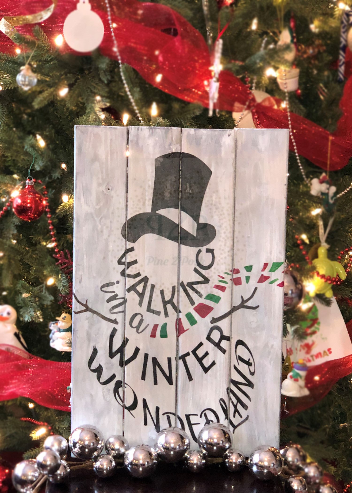 211 - WONDERLAND SNOWMAN